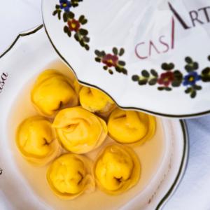 Enogastronomia in salsa natalizia - Cappelletti all’uso di Romagna foto di Stefano Triulzi